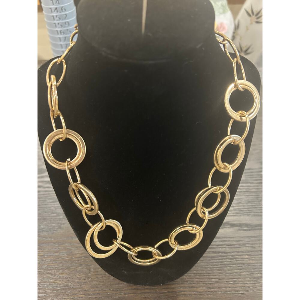 Charming Charlie gold tone chunky loop chain necklace
